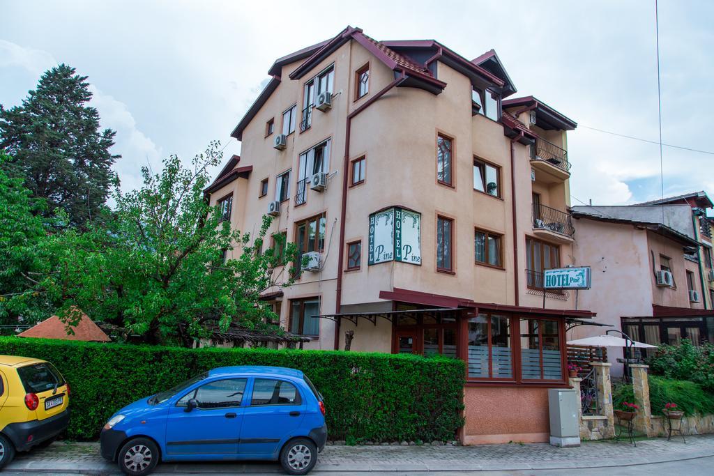 Hotel Pine Skopje Exterior photo